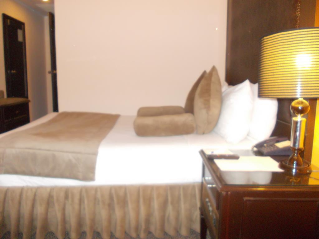 Smart Hotel Lahore Quarto foto
